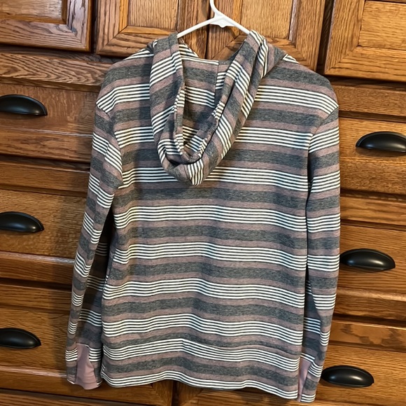 Super cute hoodie - Picture 2 of 3